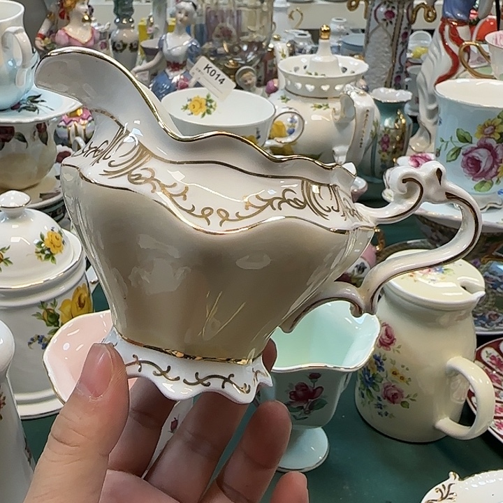 鹿与海陶瓷有限公司