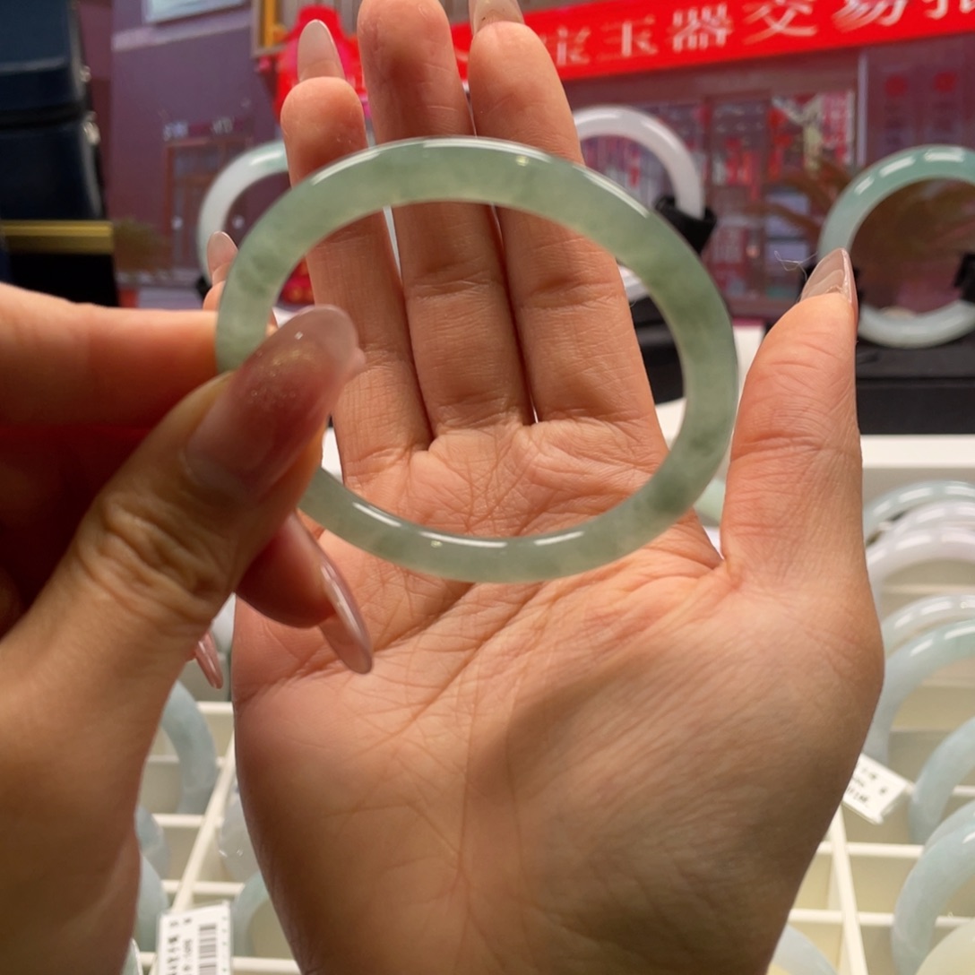 翡翠未镶嵌手镯48圈
