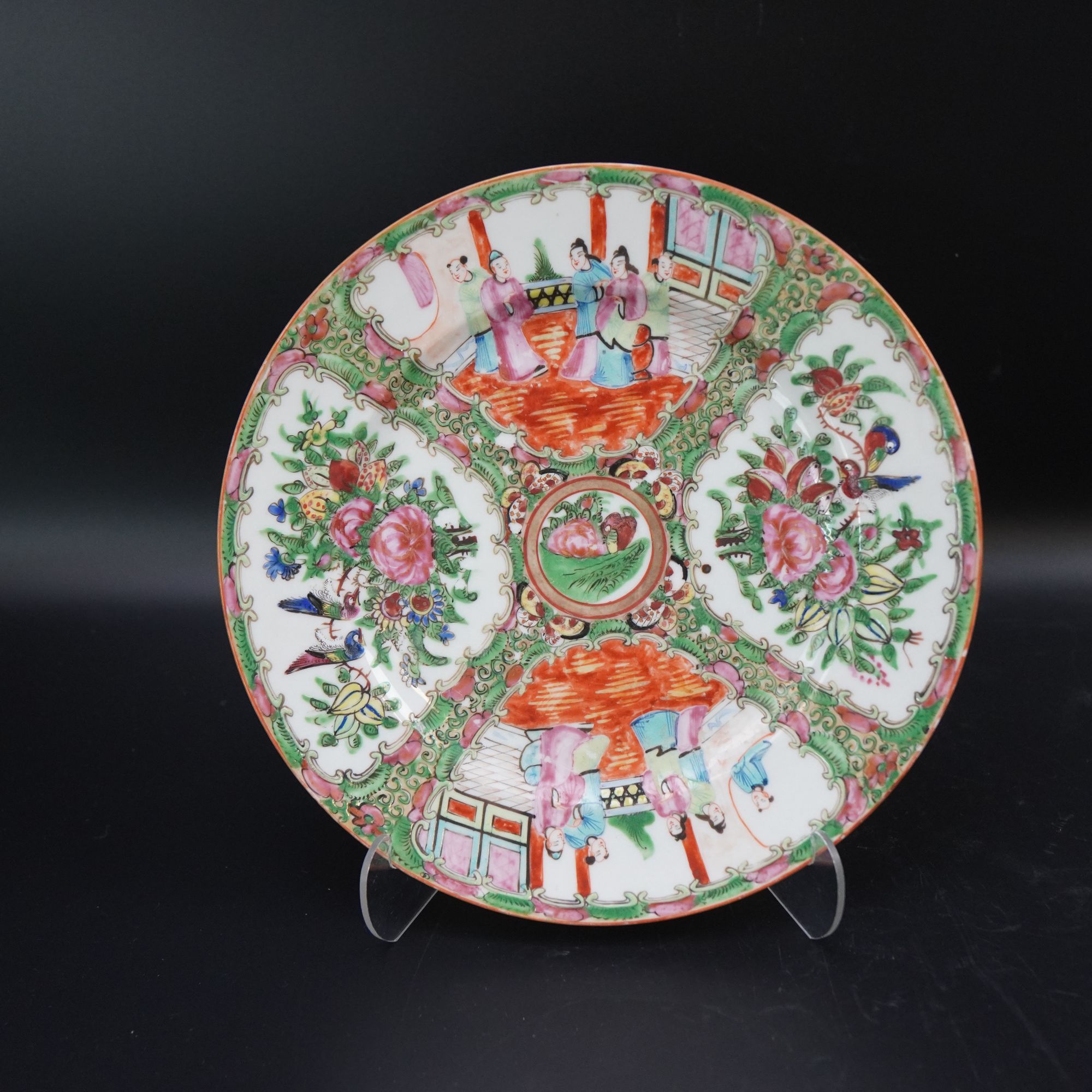 Lot.25072728-1清光绪广彩开窗人物花鸟纹盘 直径：约24.8cm