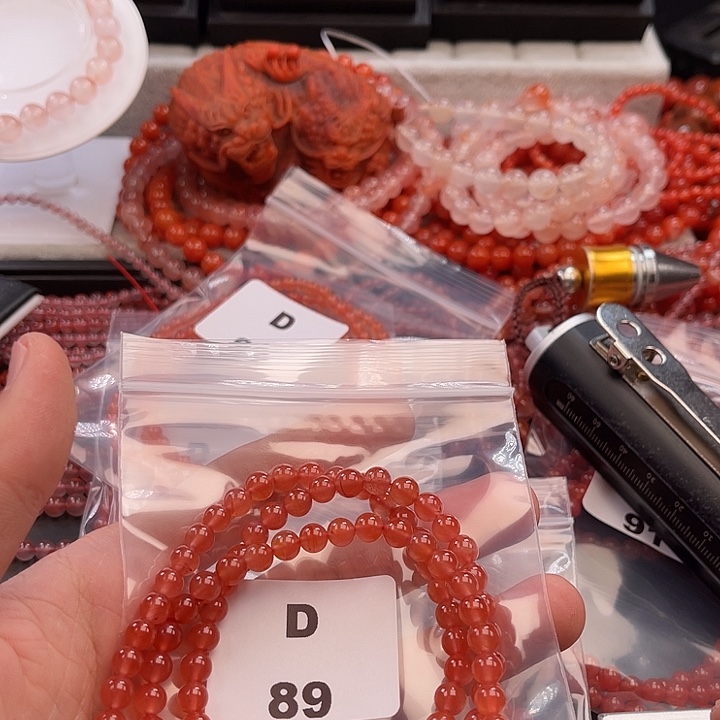 南红玛瑙未镶嵌多样性发货默认微瑕称重6mm