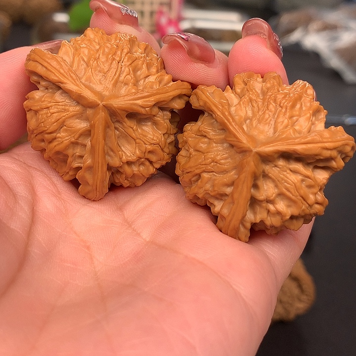 文玩核桃吊坠愚**石40三棱