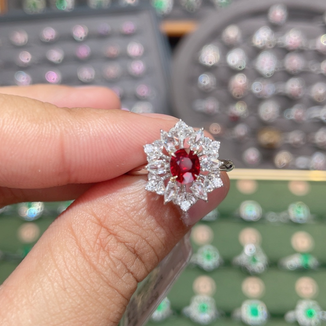 红宝石戒指18K金镶嵌1.01ct 无烧鸽血 grs