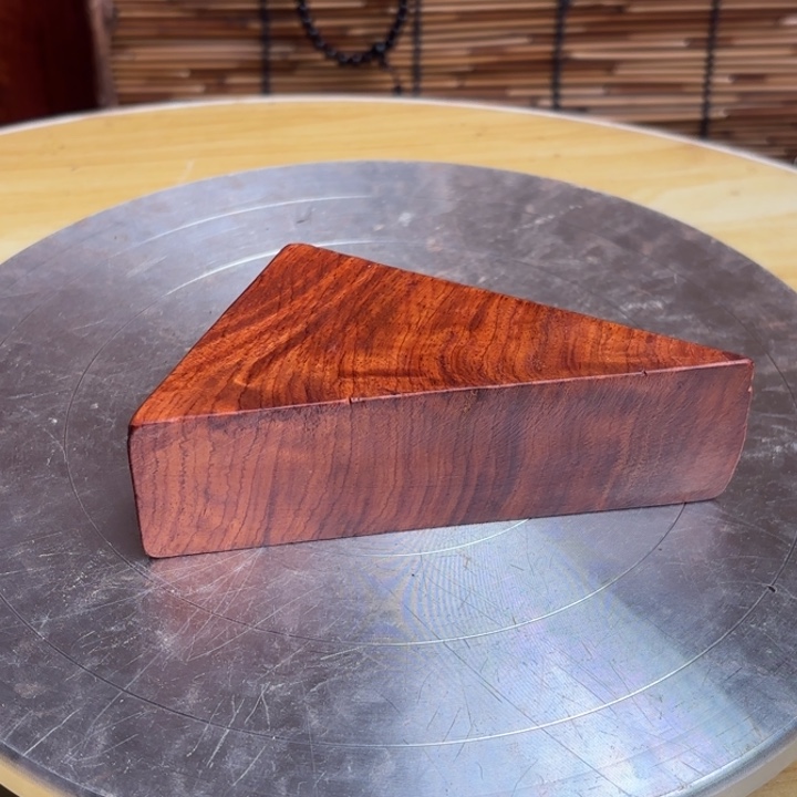 大叶紫檀（黑酸枝木类）