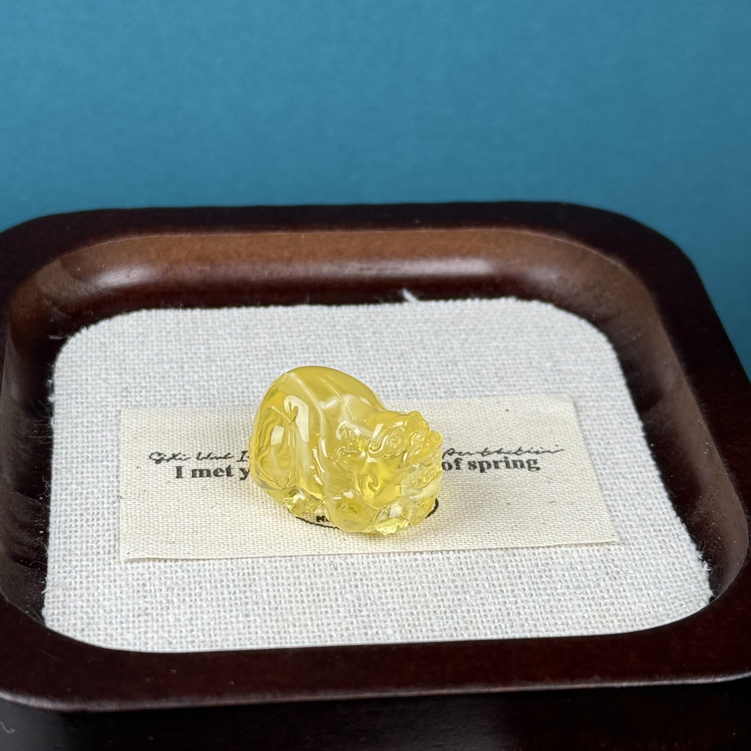 Y7187天然原矿蜜蜡 雕刻貔貅 18*25*15mm支持复检假一罚十