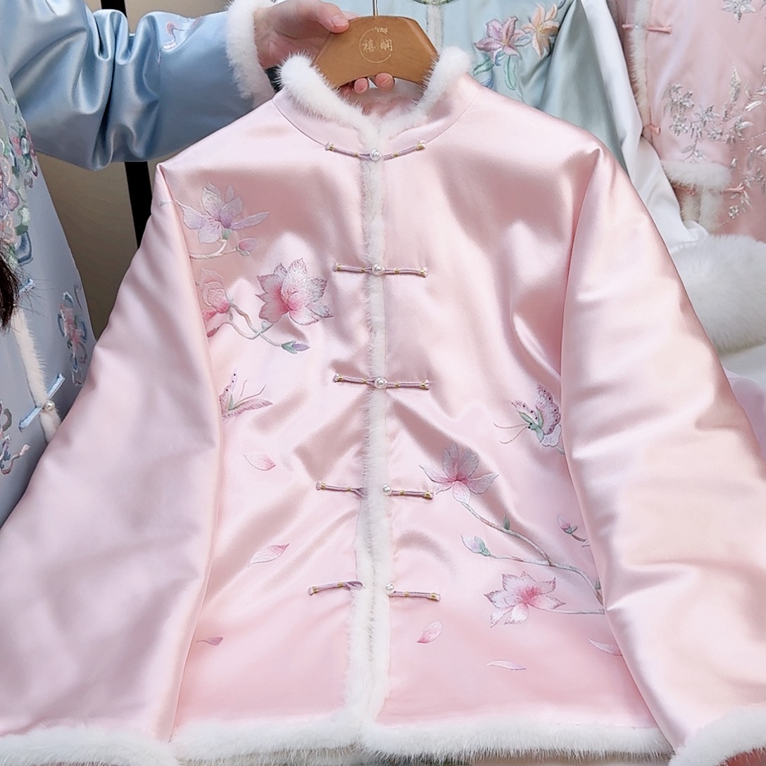 织绣粉色桑蚕丝冬款上衣