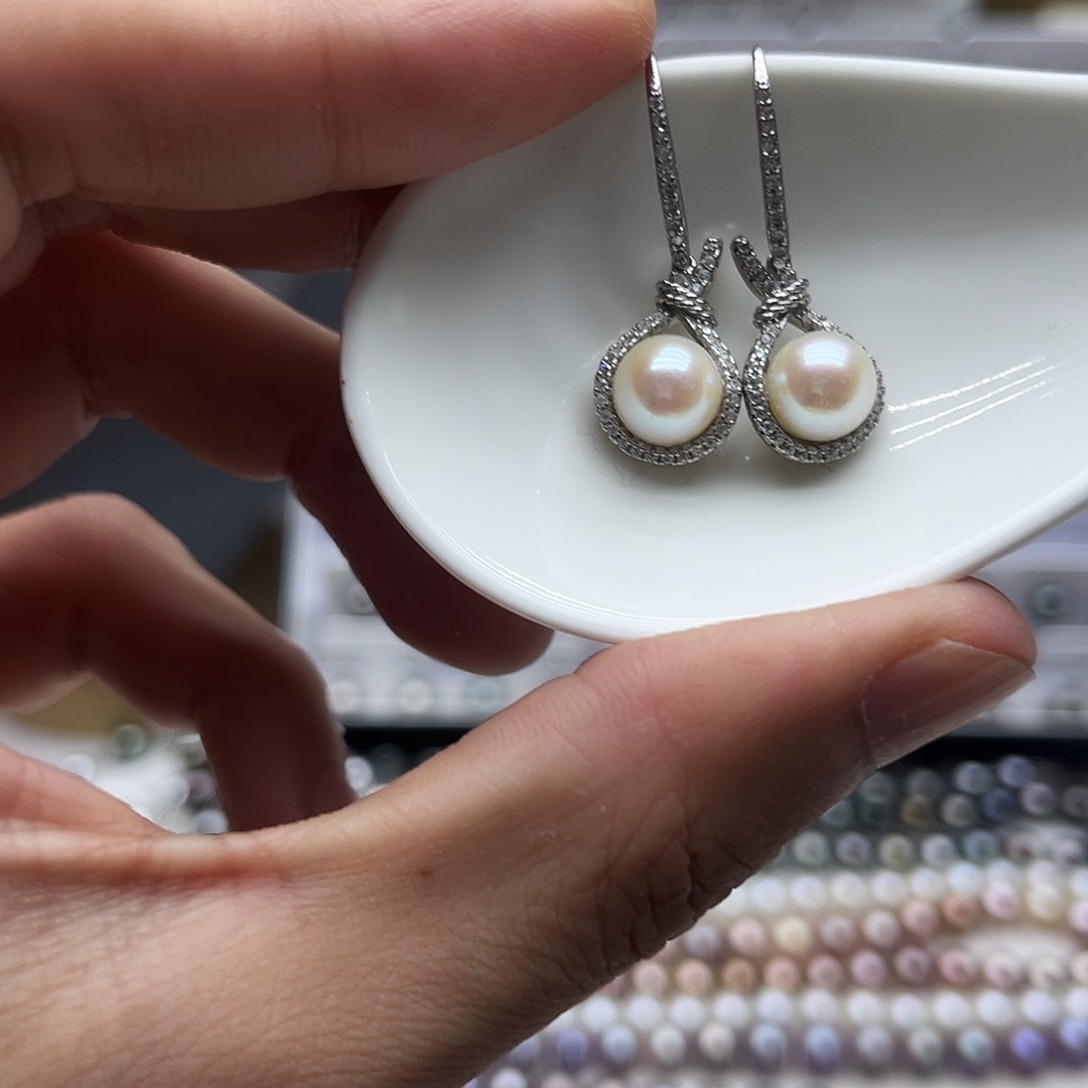 未镶嵌海水珍珠耳饰