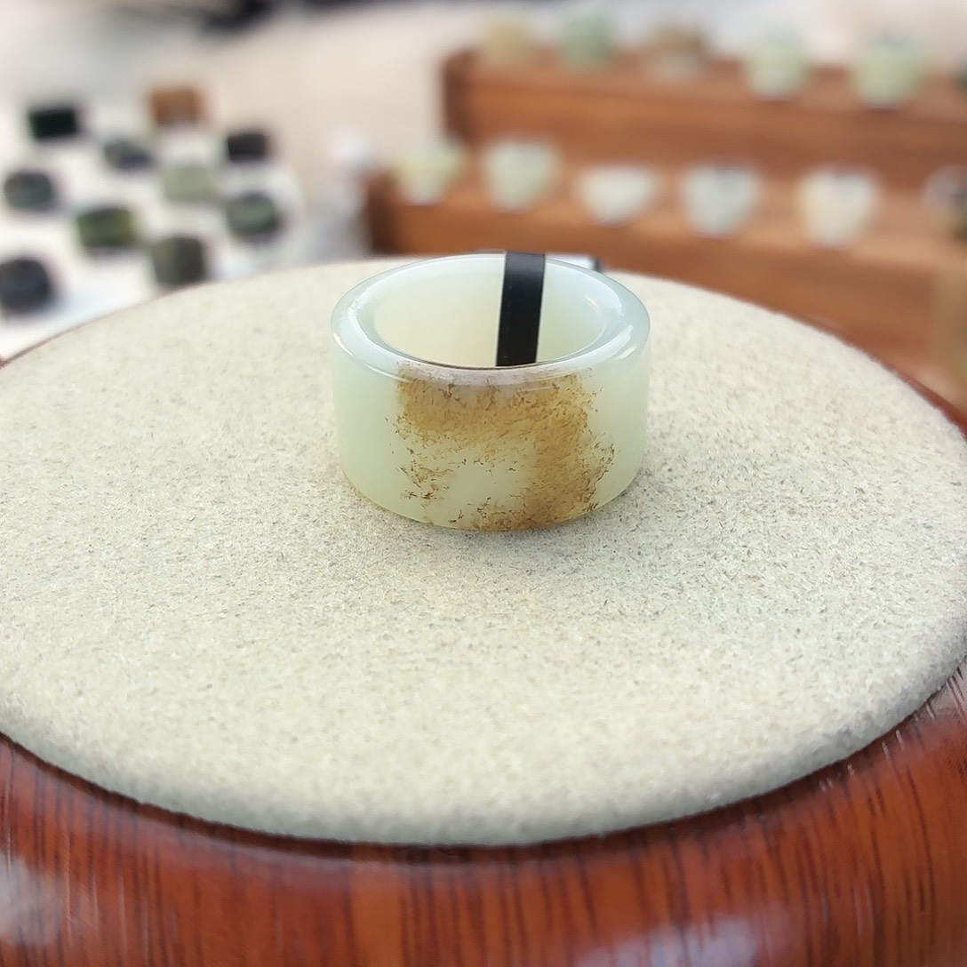 和田玉未镶嵌戒指i89一口糖圆切15.4mm