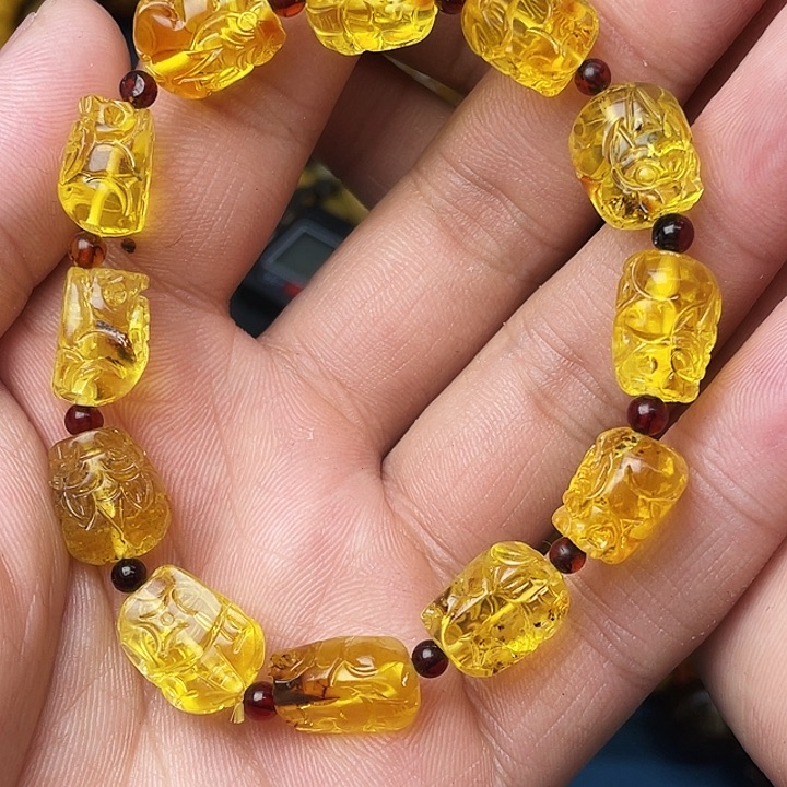 琥珀未镶嵌珠宝奇石