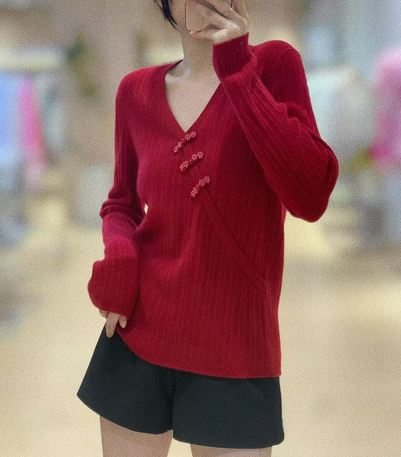 100%山羊绒国风盘扣V领套衫