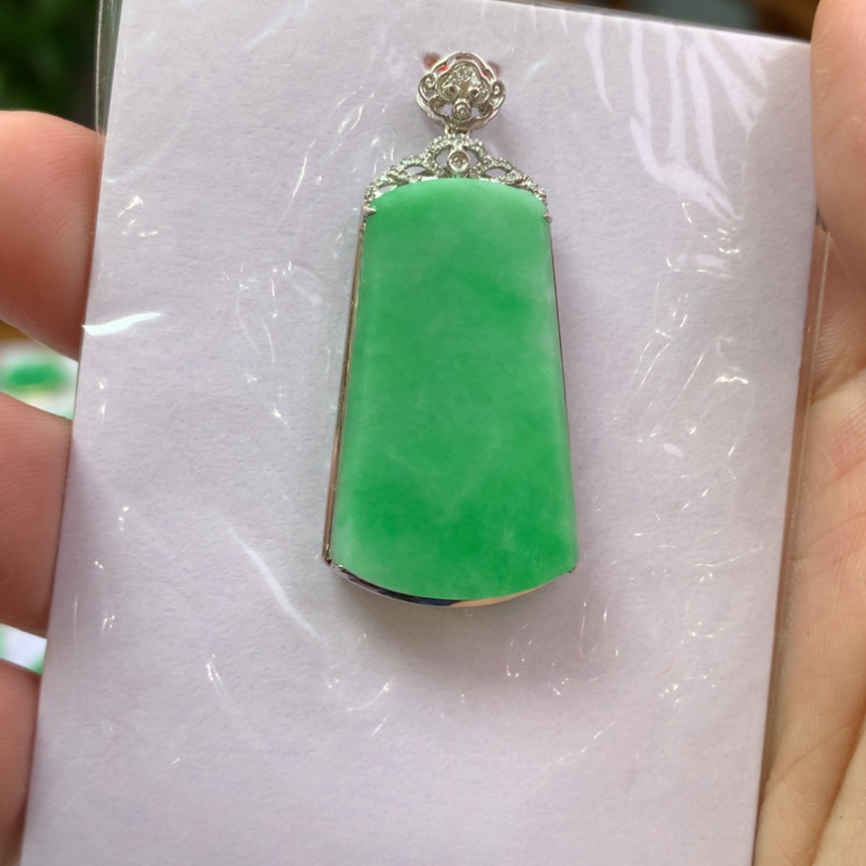 【闪购商品】翡翠颈饰18K金镶嵌翡翠首饰