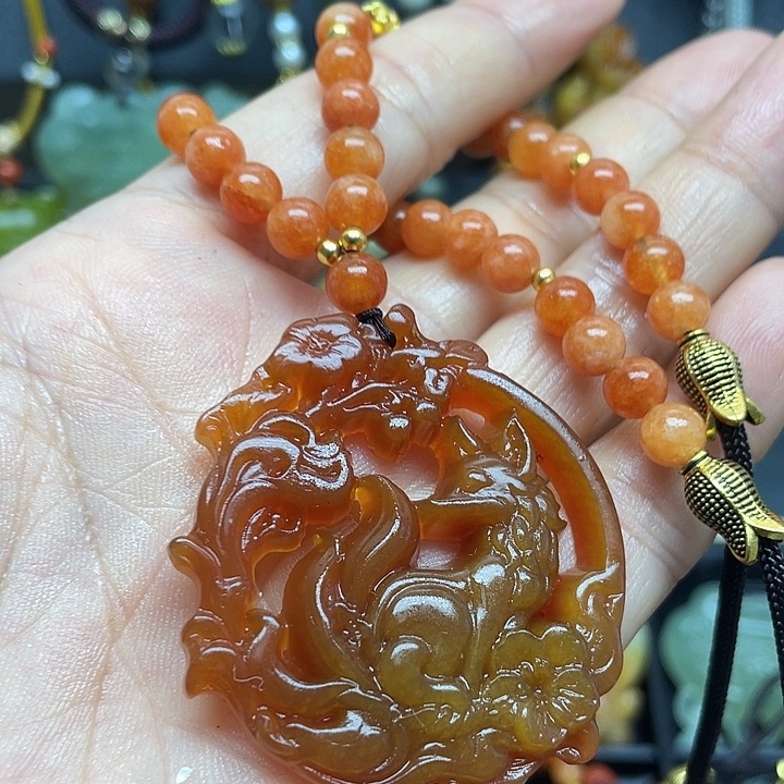 未镶嵌蛇纹石玉颈饰