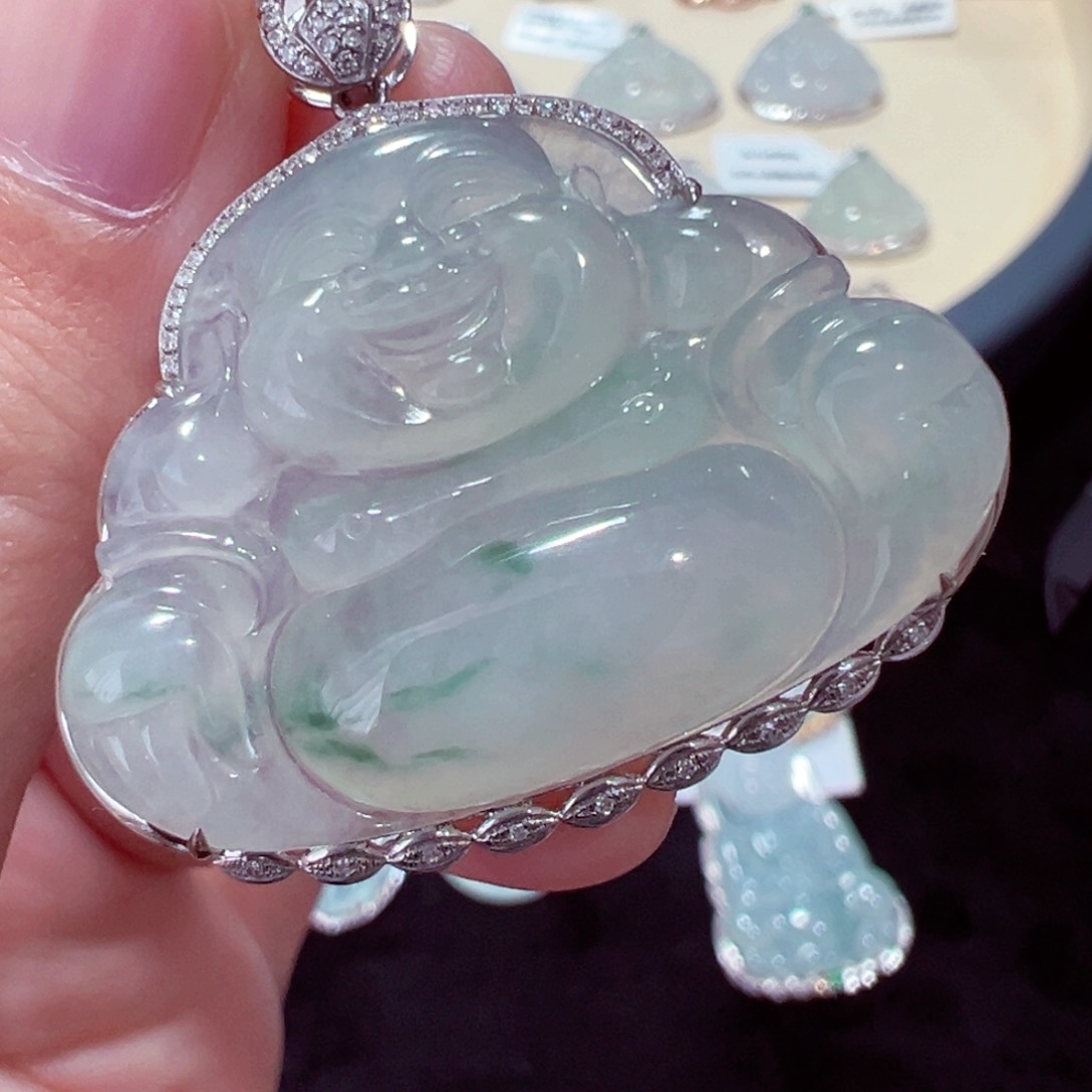 翡翠颈饰18K金镶嵌吊坠