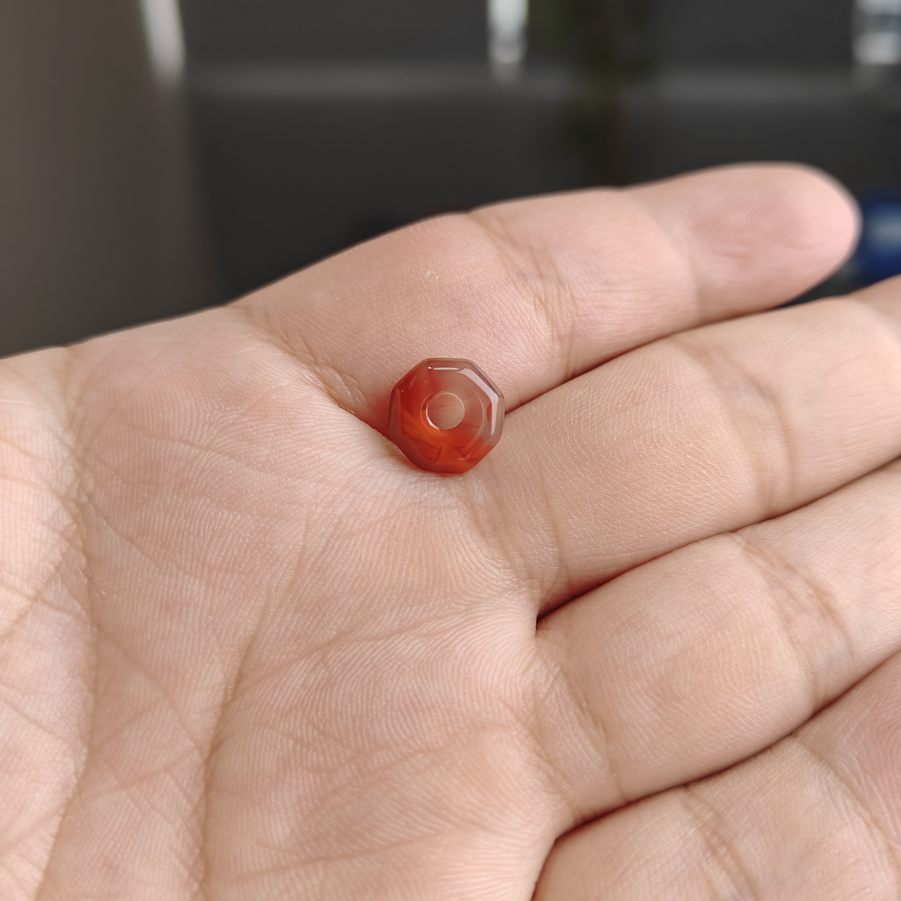 南红雕刻件八卦平安环吊坠