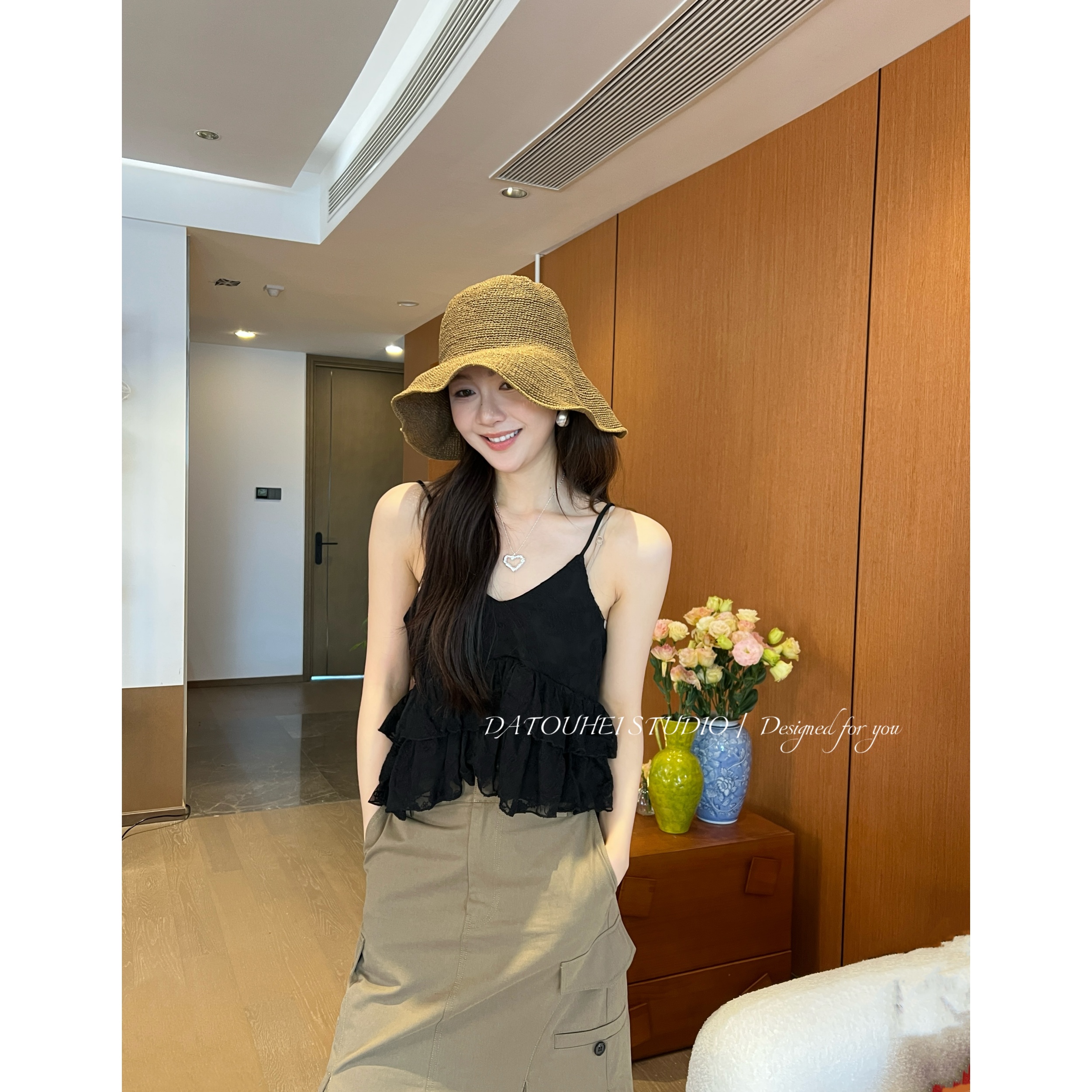 大头黑STUDIO【银杏树下】2025女夏韩系蕾丝多层吊带D225X08796