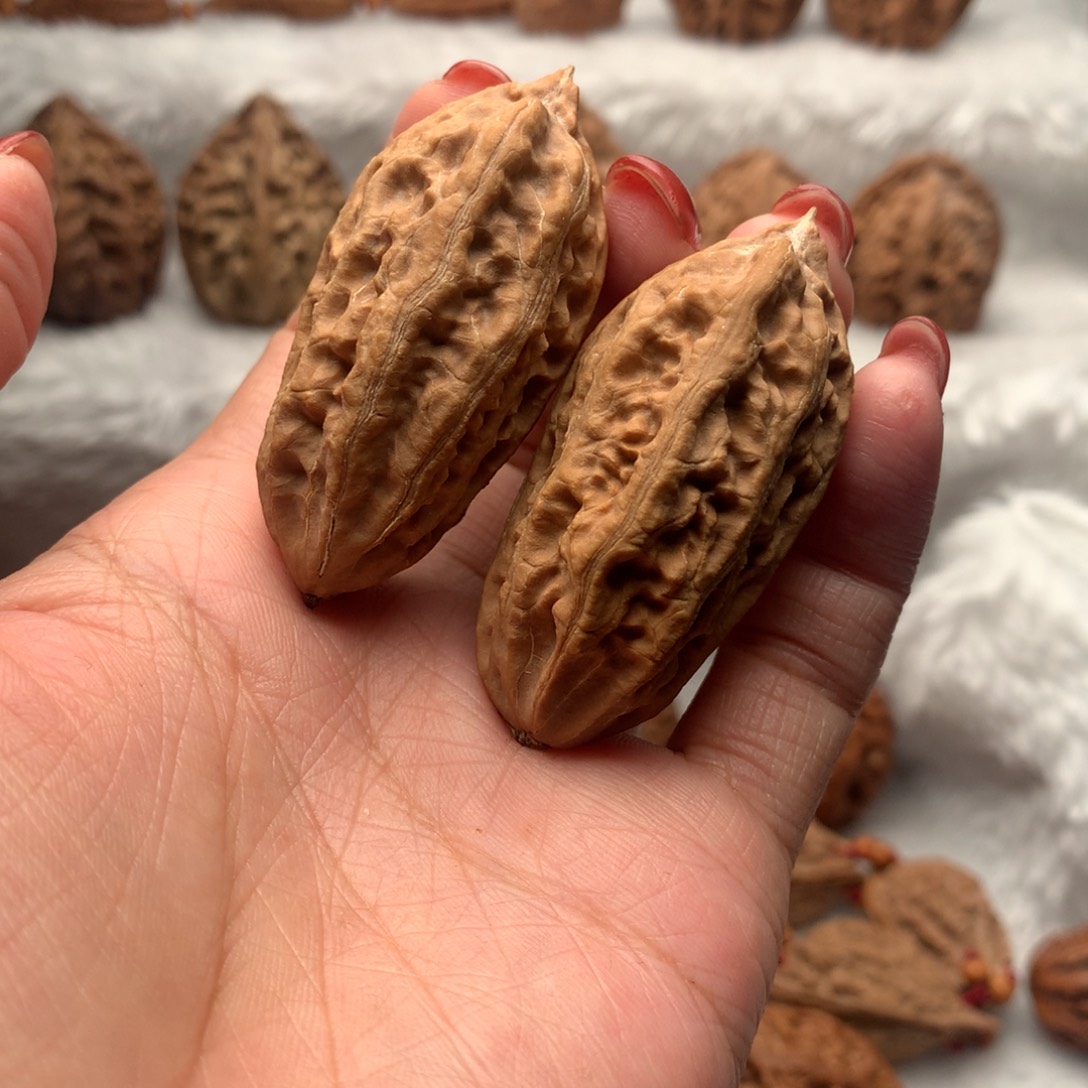 文玩核桃吊坠小武核桃瓜条