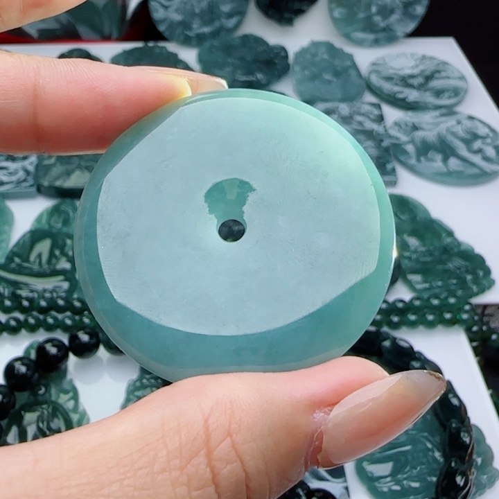 颈饰未镶嵌翡翠多样性发货天然的A货翡翠
