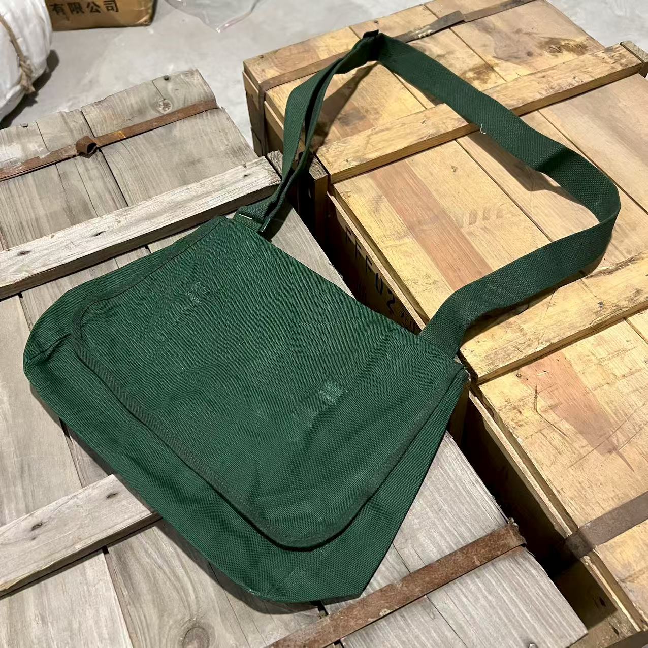 正品深绿色w挎包D