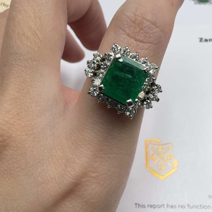 未镶嵌戒指祖母绿