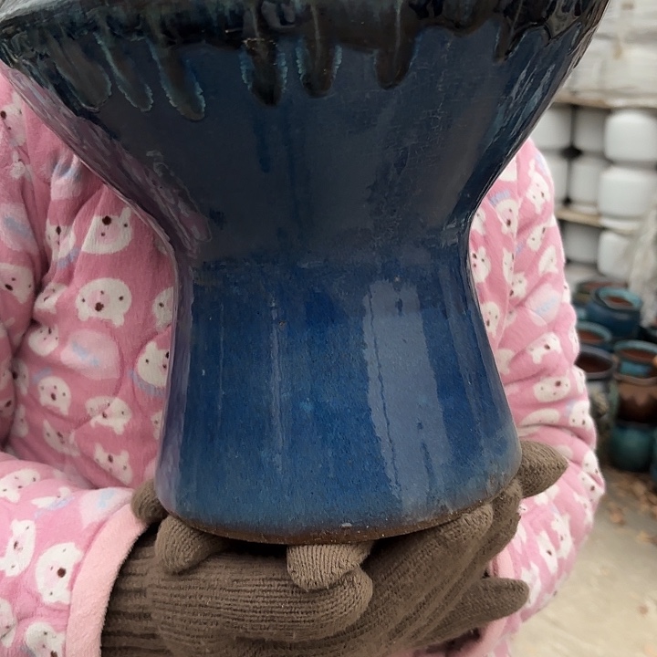 高度25厘米口徑25厘米