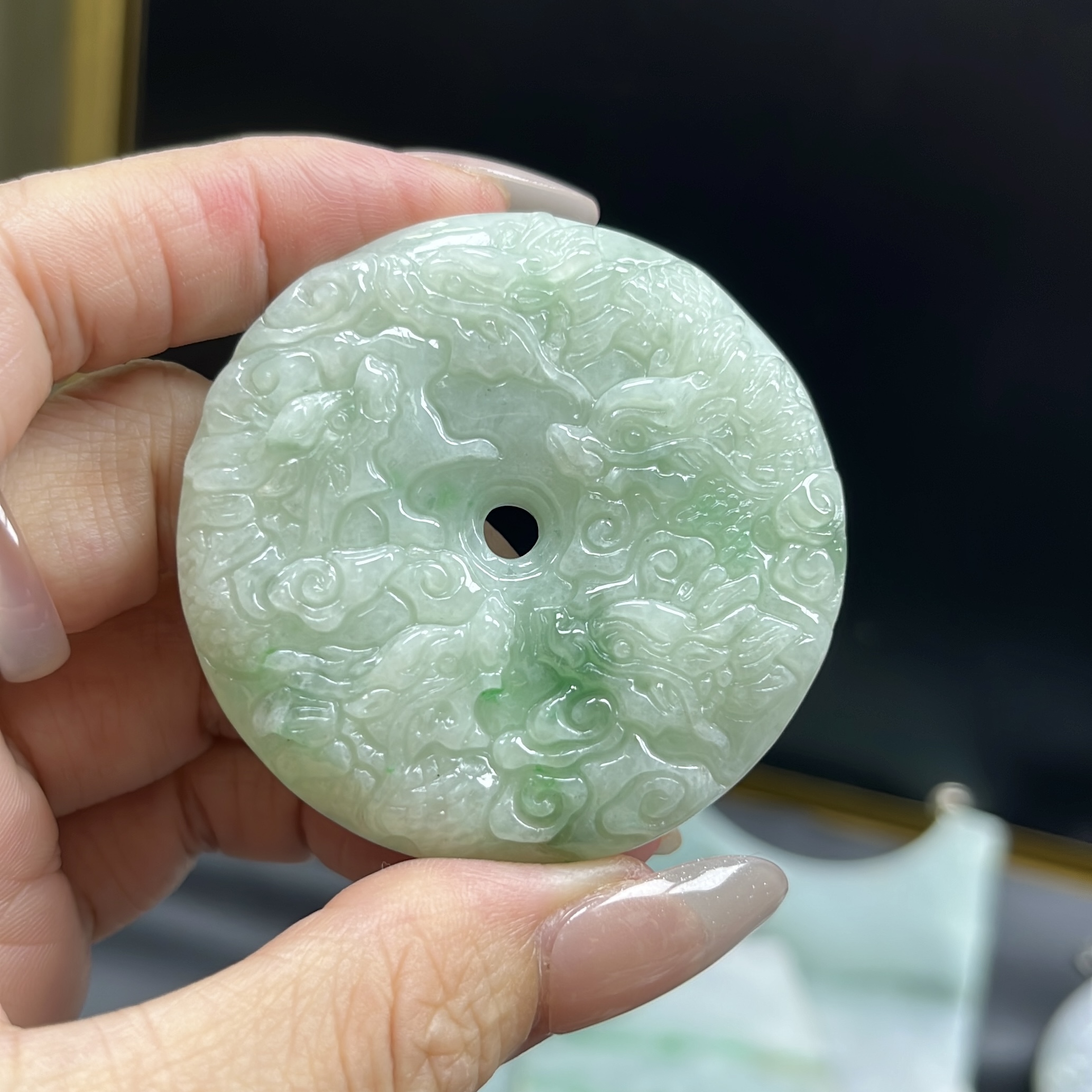天然缅甸翡翠A货 龙牌吊坠手把件配饰精品飘花摆件毛衣链玉坠