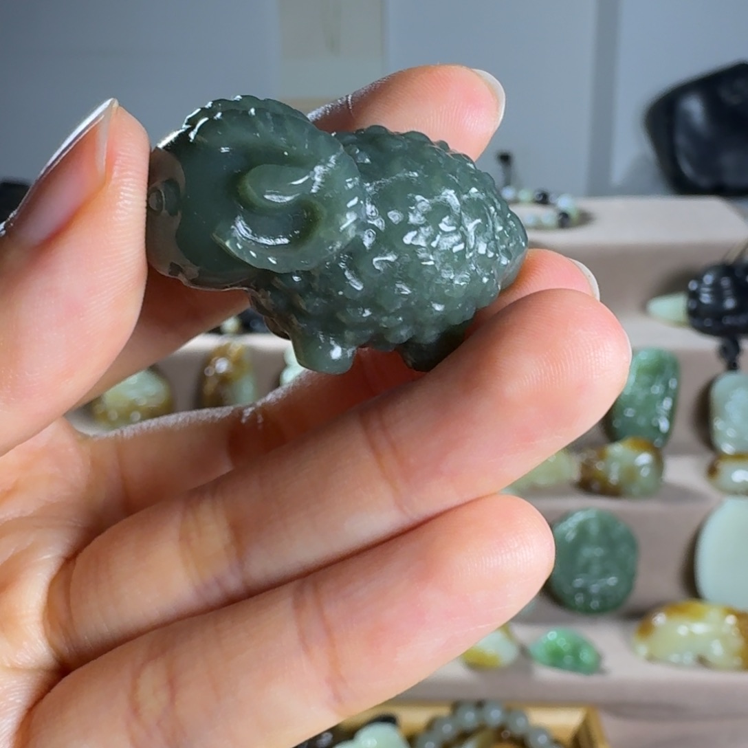 和田玉（糖玉）颈饰未镶嵌