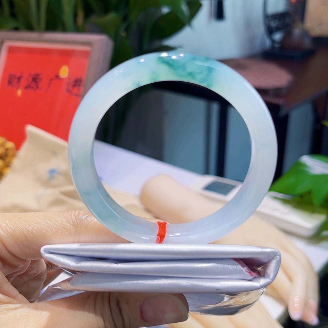 翡翠手镯未镶嵌52