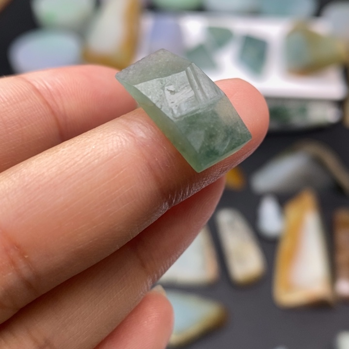 未镶嵌定制翡翠含工