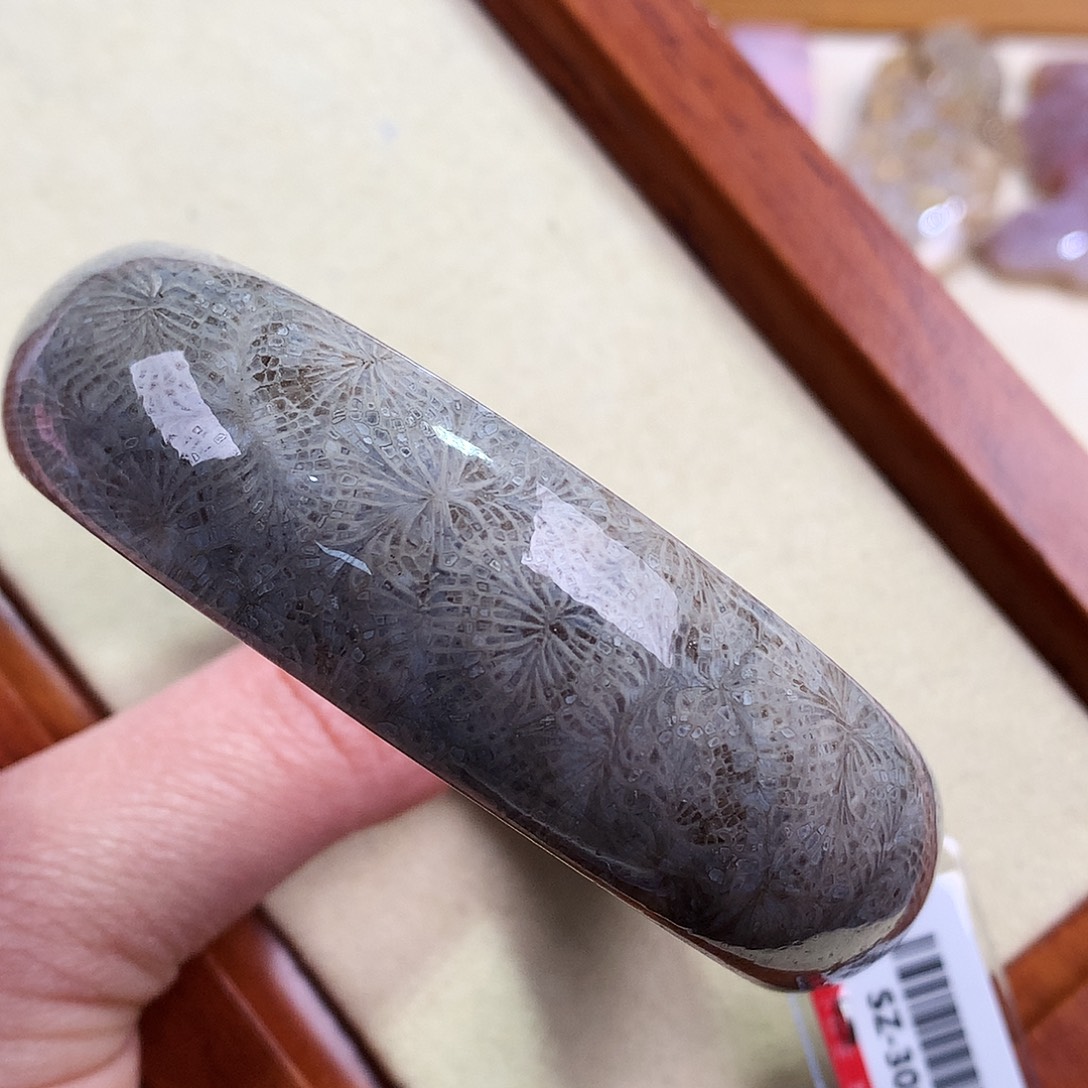 硅化珊瑚（珊瑚玉）未镶嵌42号59.8圈