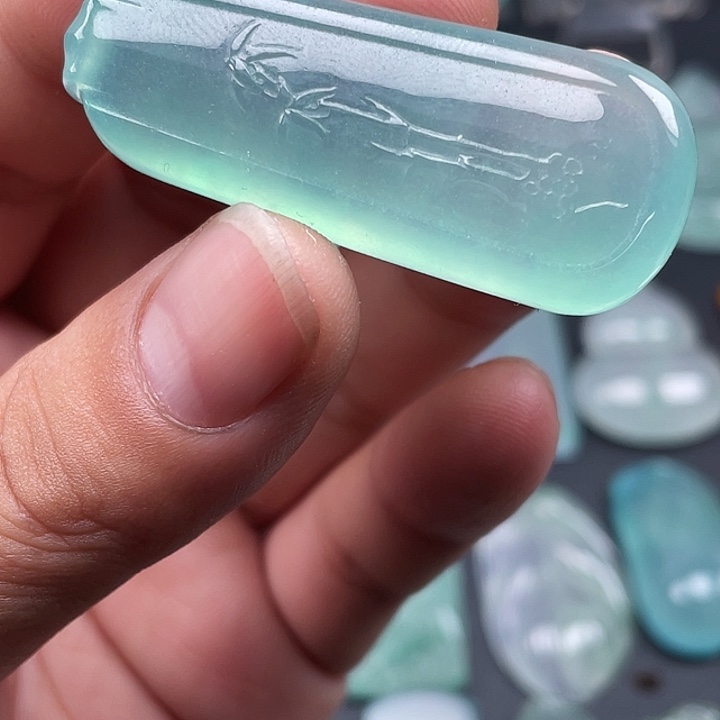 ?*…冰胶料，足节，晴水底，