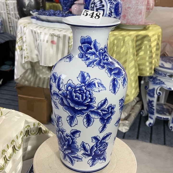 摆件青花瓷手工手绘高温釉下彩家居摆件，花瓶