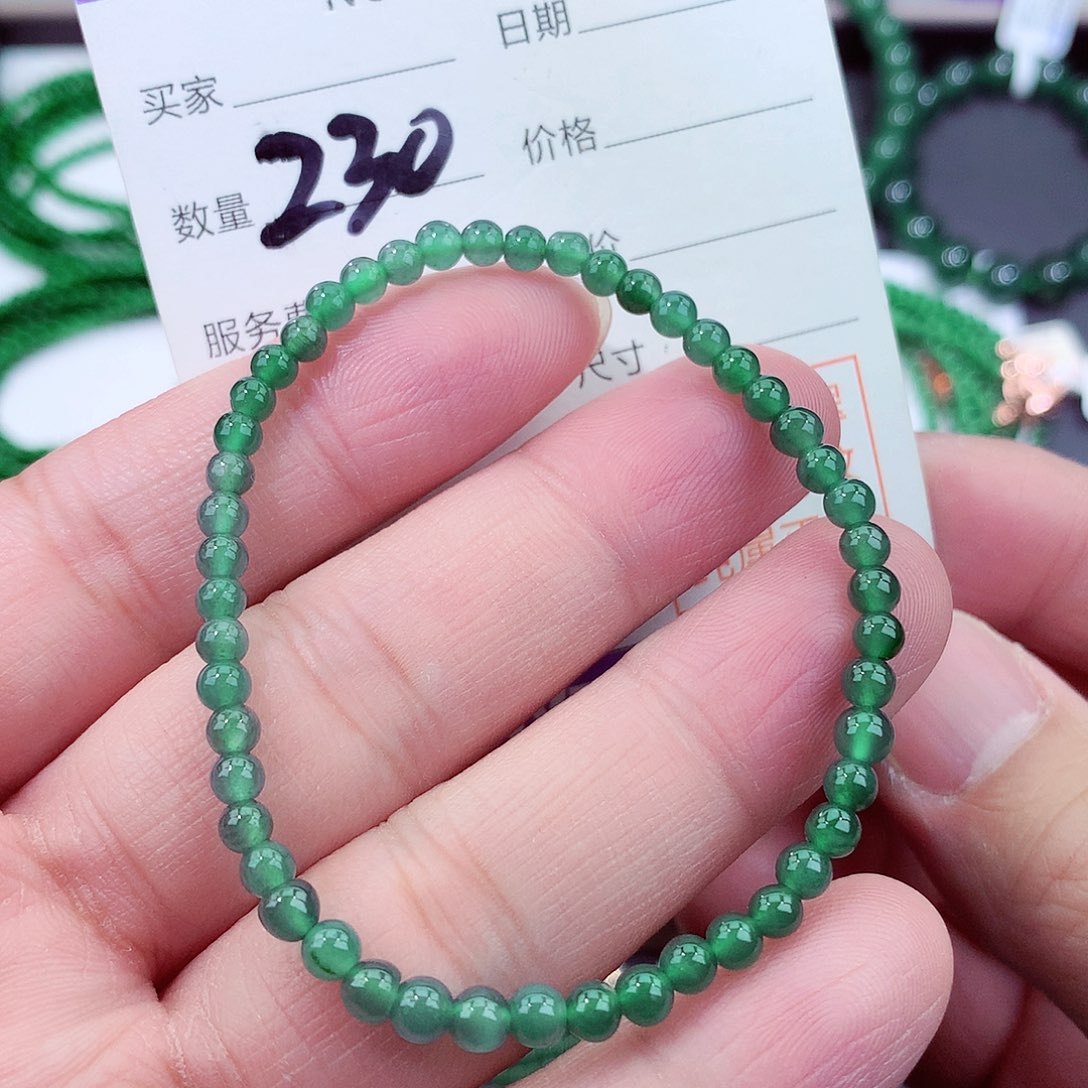 翡翠手链未镶嵌天然翡翠手链未镶嵌