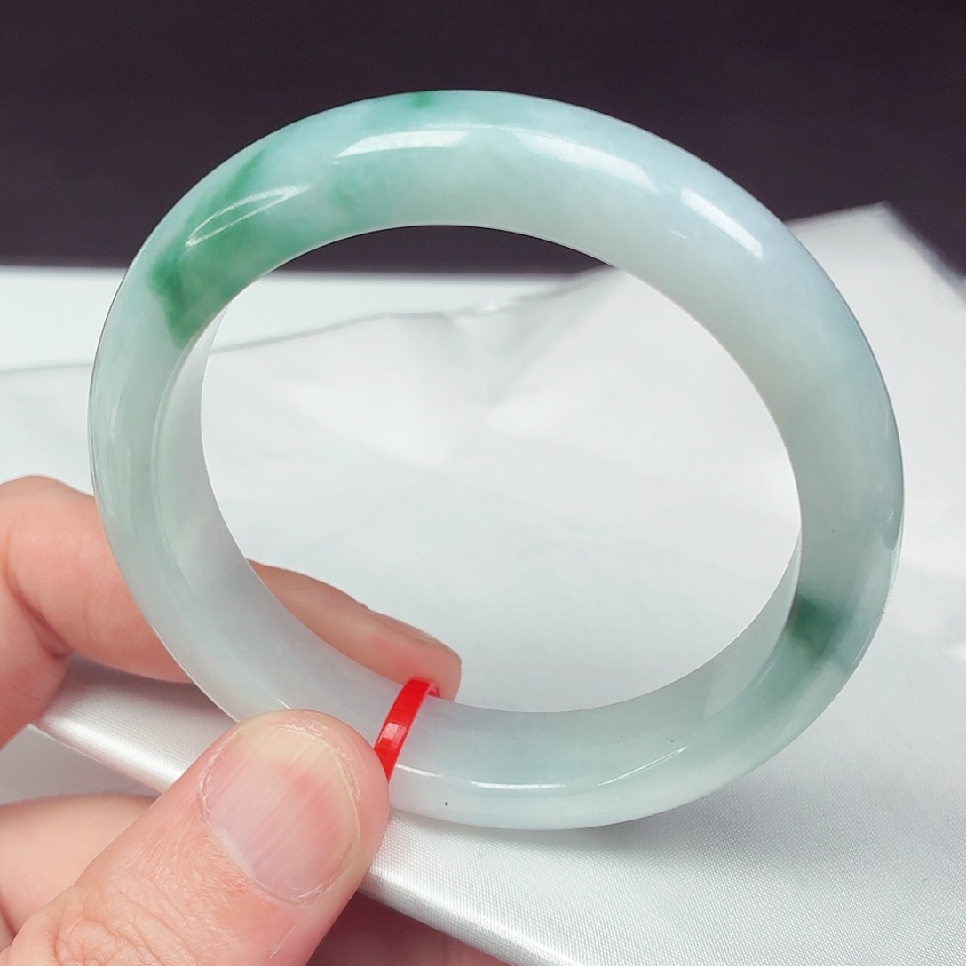 翡翠未镶嵌手镯56.8圈