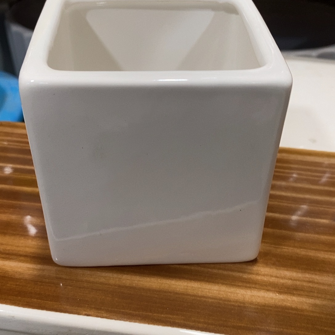 摆件陶盆有孔 瑕疵介意勿拍