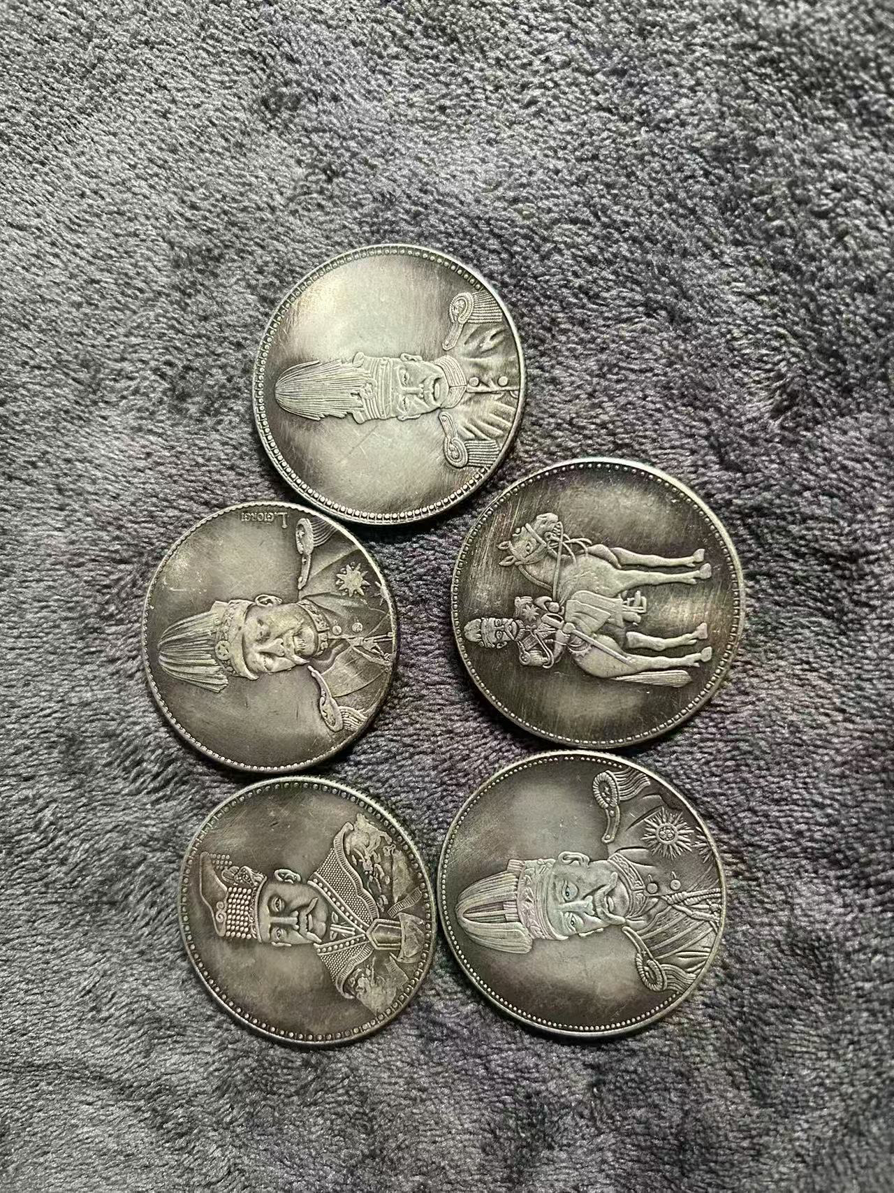［五枚］大高帽复古工艺品摆件