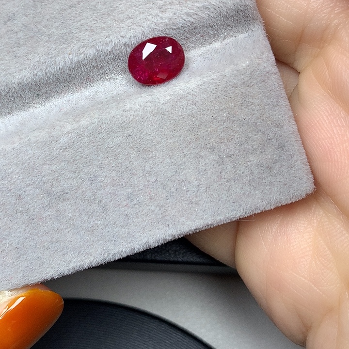 红宝石裸石1.77ct鸽血红红宝石