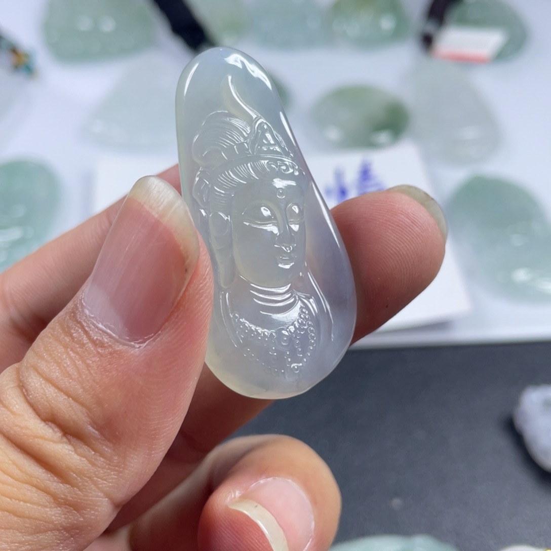 吊坠(不含链)未镶嵌翡翠…………