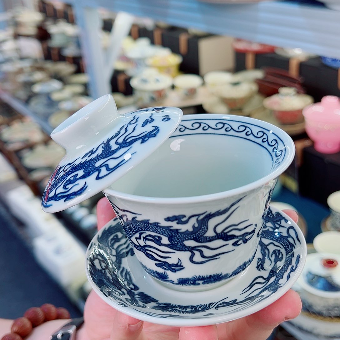 盖碗很漂亮，非常喜欢