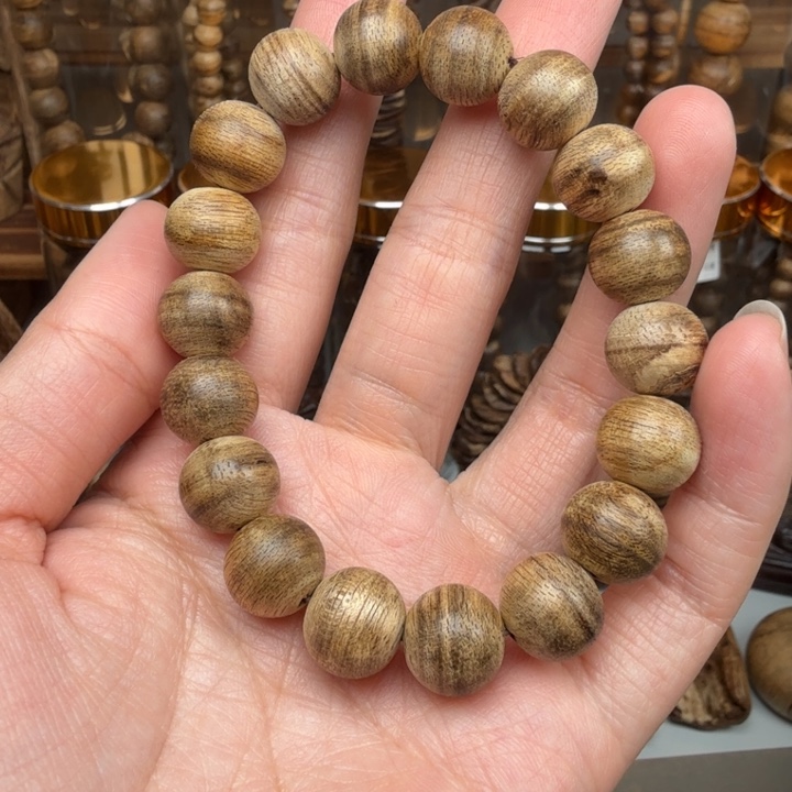 沉香沉香碎屑达拉干沉香1.2的6.6克