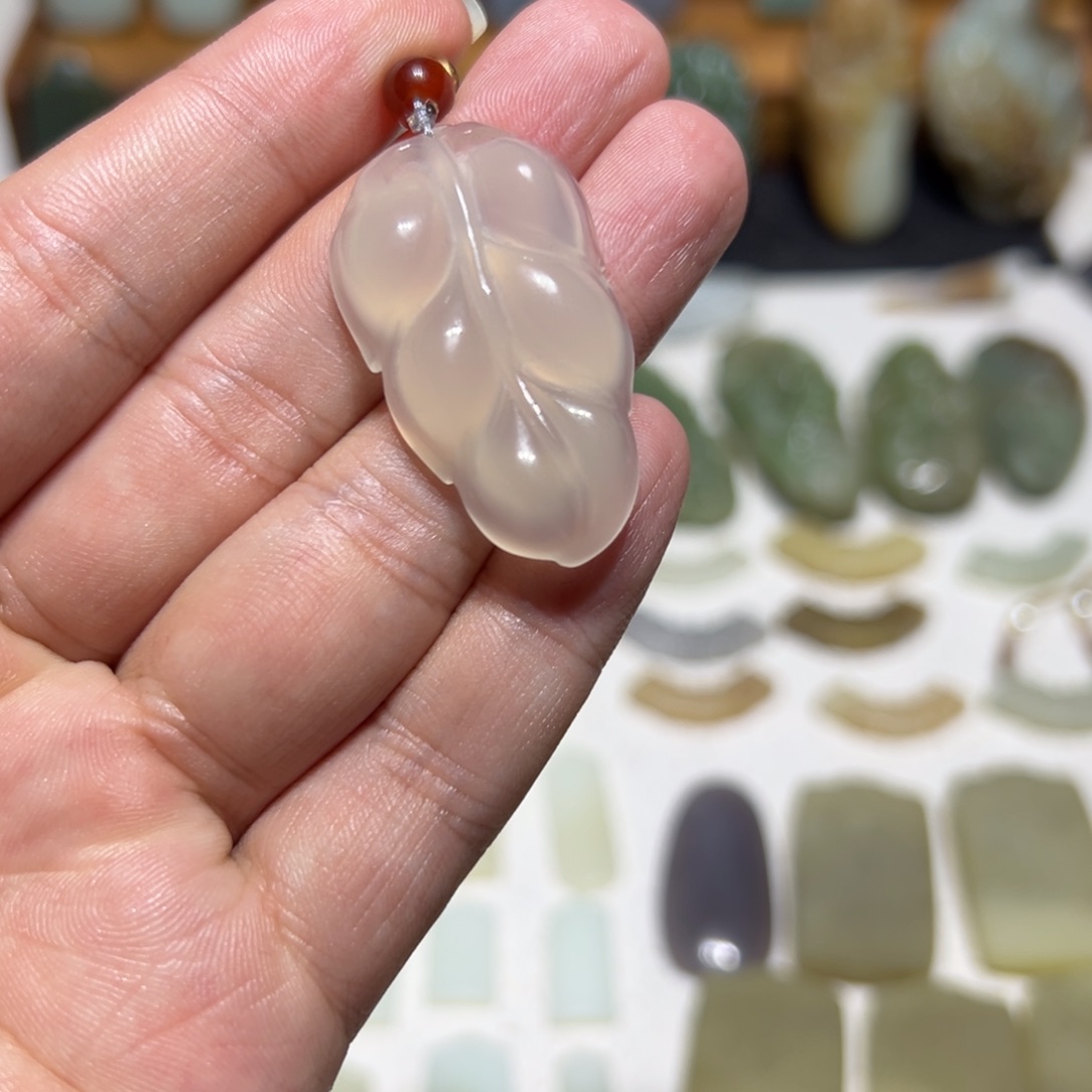 九***月玛瑙/玉髓未镶嵌颈饰