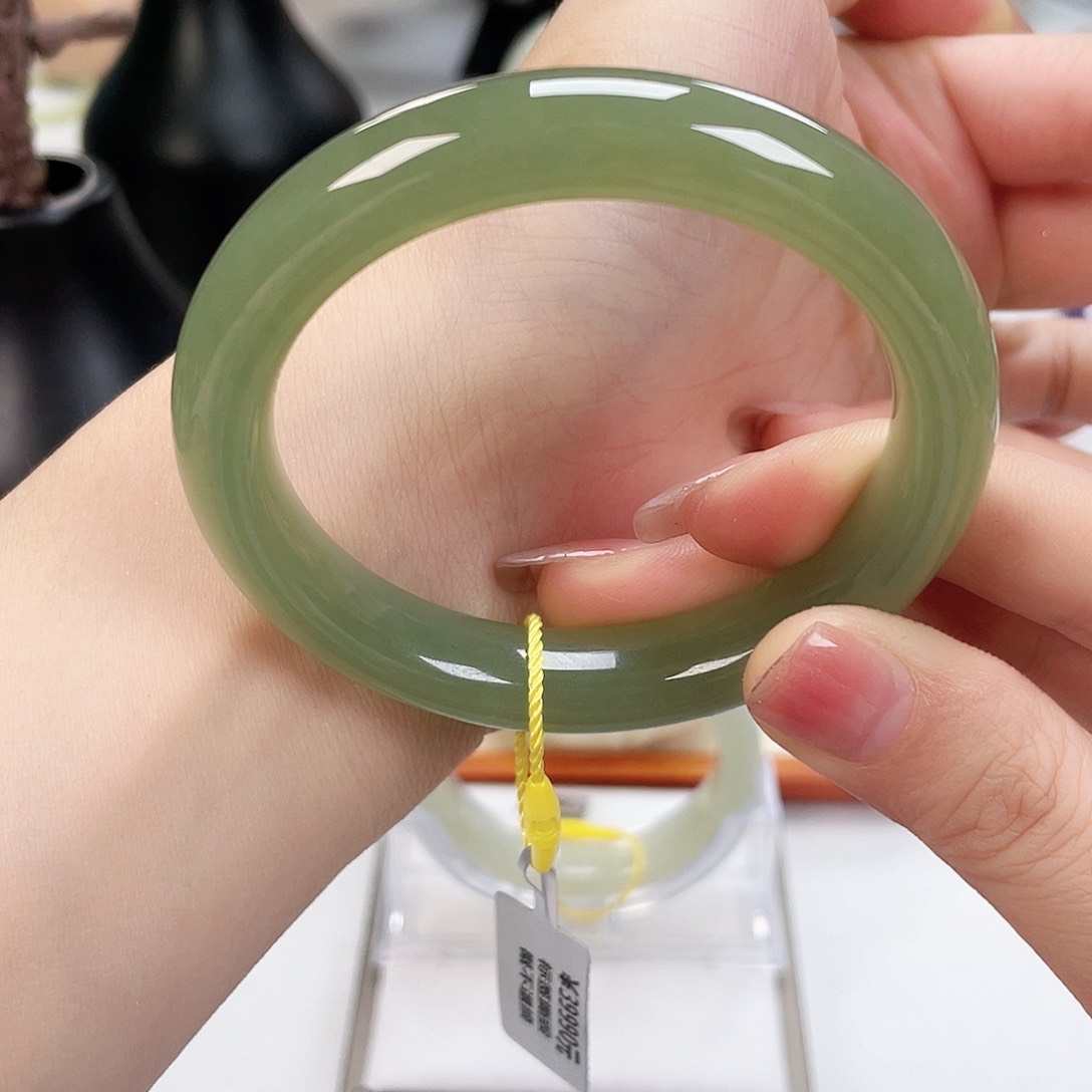 和田玉手镯55未镶嵌