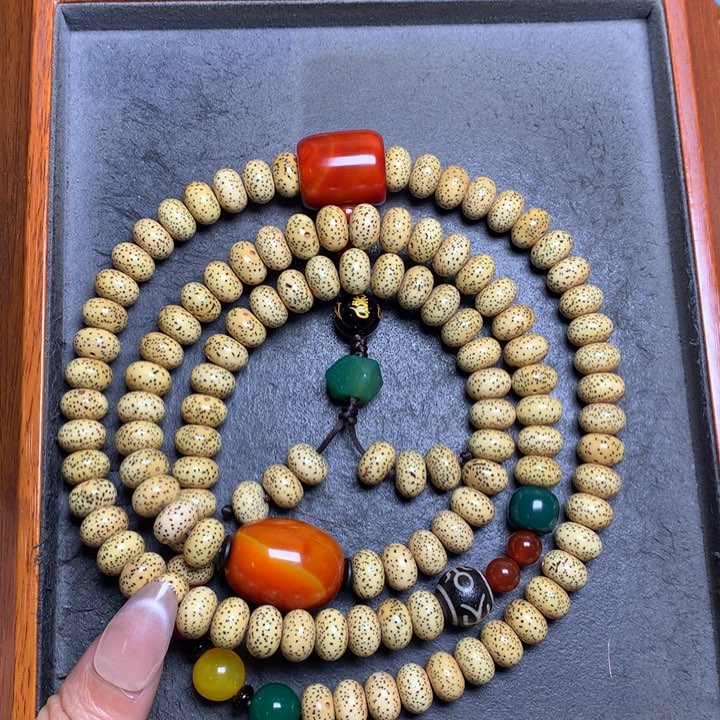 星月菩提吊坠菩提