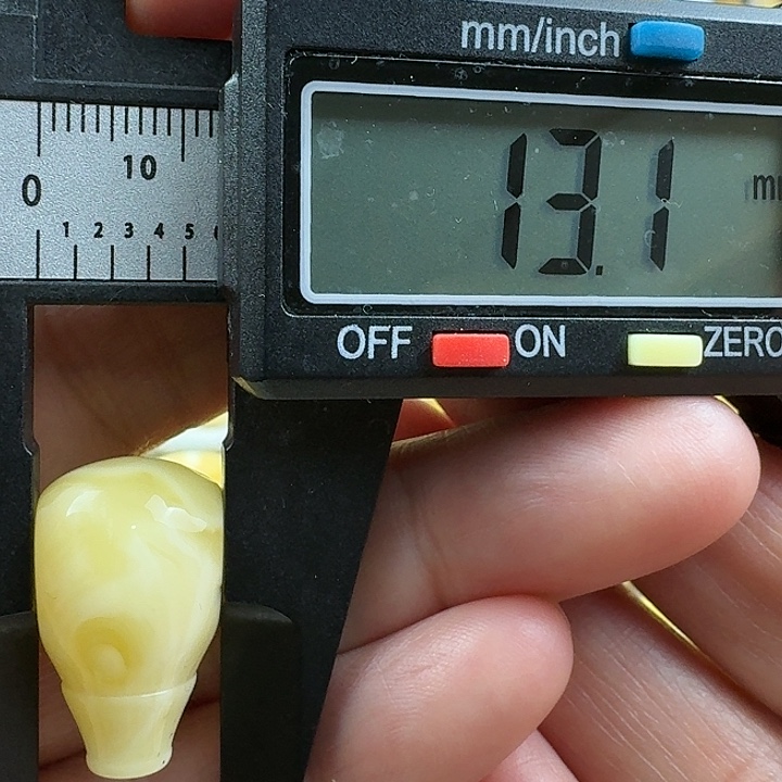 艺***涵蜜蜡未镶嵌裸石15杂