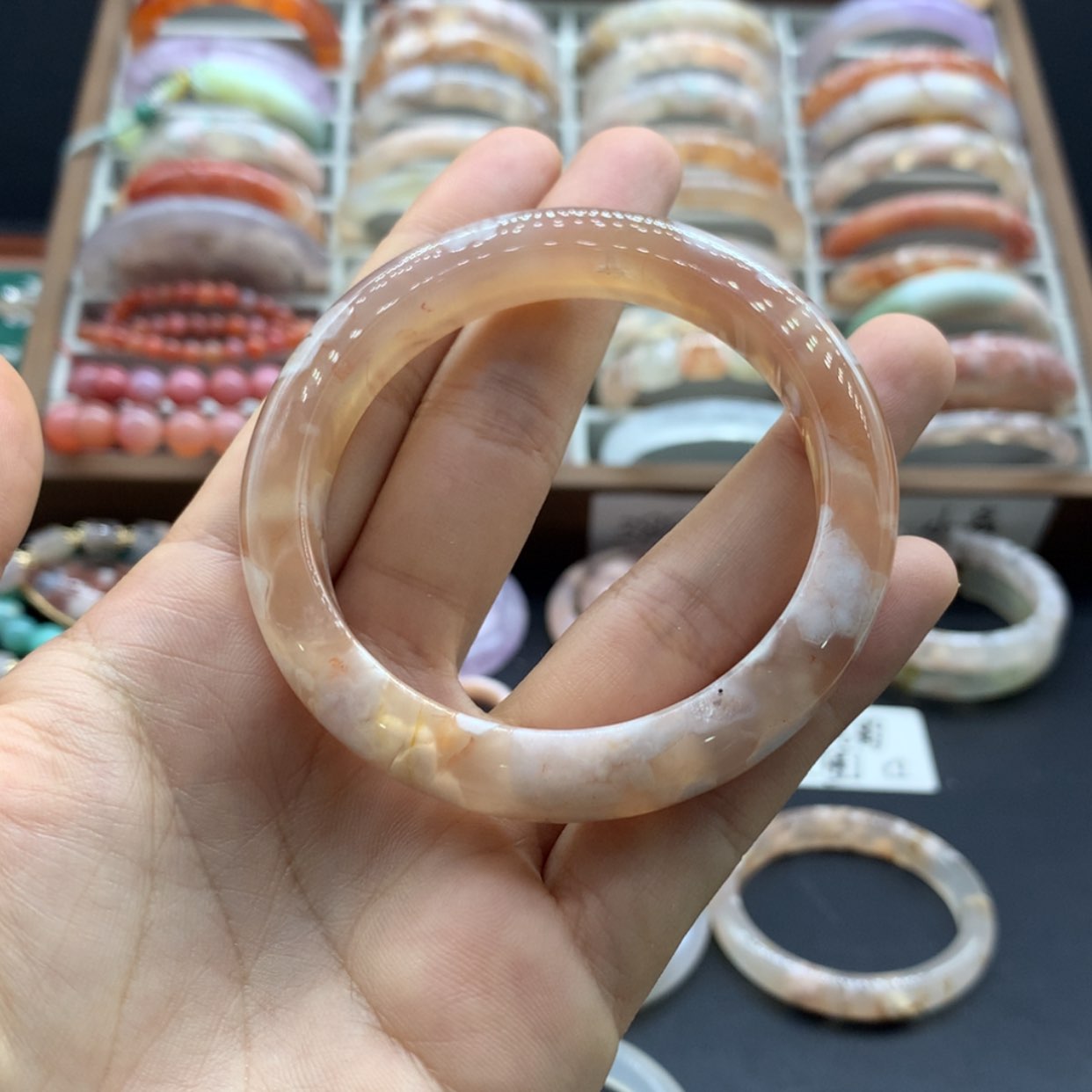 【闪购商品】玛瑙/玉髓手镯未镶嵌云*汐