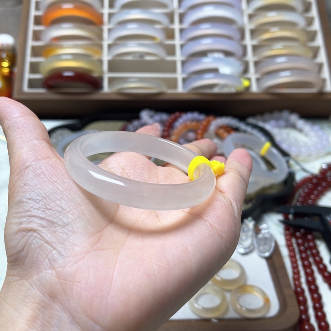 -***8玛瑙/玉髓手镯未镶嵌