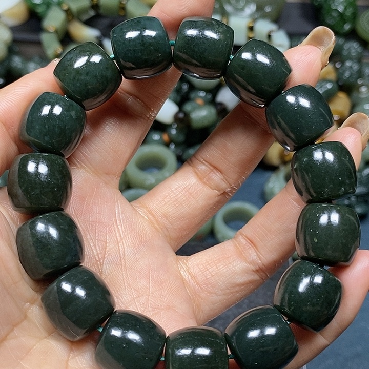 和田玉手串未镶嵌