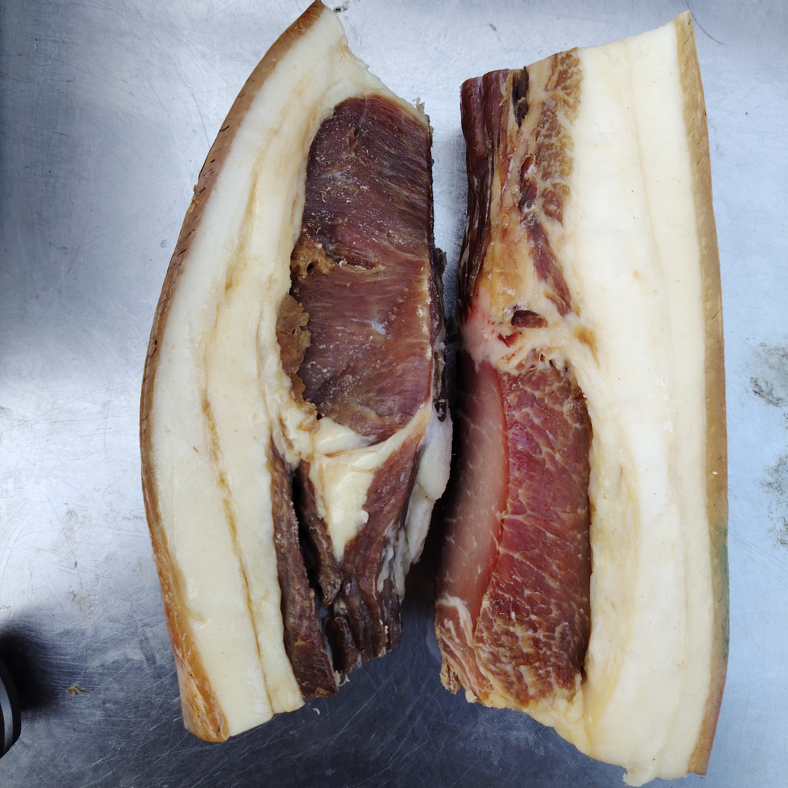 大别山黑毛猪福利品咸碎肉