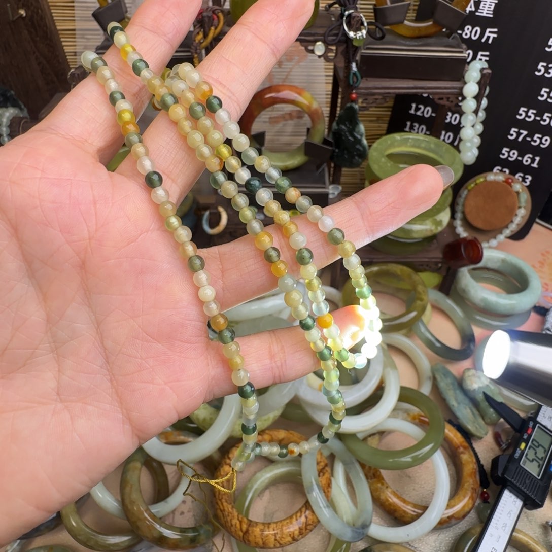 你***呆蛇纹石玉未镶嵌手镯