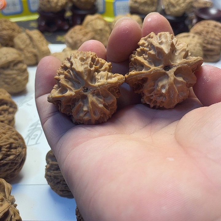 可***.文玩核桃吊坠苹果