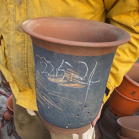 紫砂中国宜兴紫砂花盆，