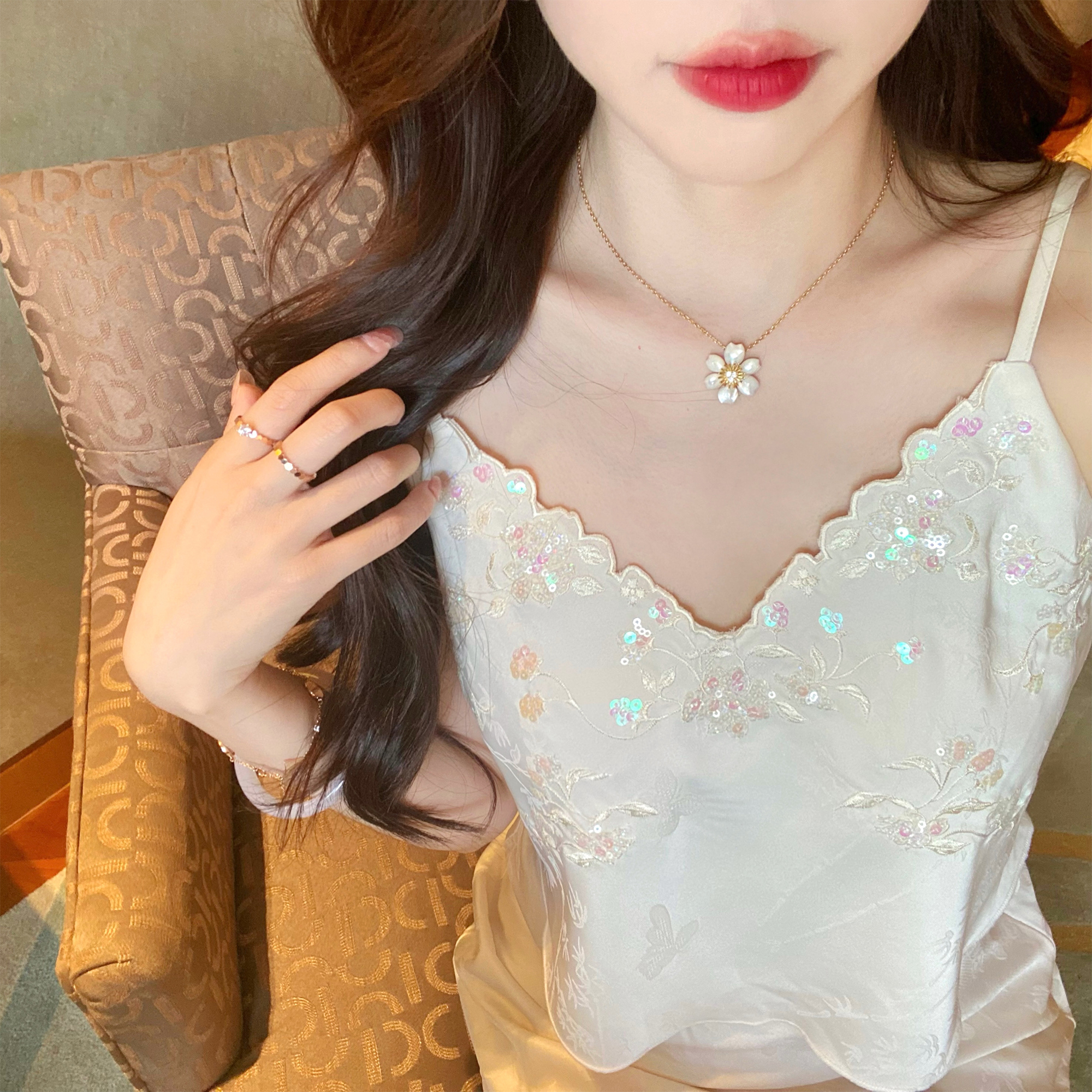 GA盈瓷白色小吊带女夏外穿新款内搭上衣 24SS0156